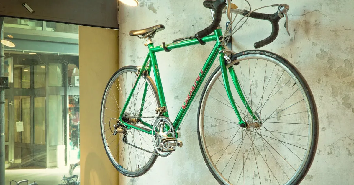 découvrez notre support mural pour vélo, idéal pour optimiser l'espace de votre garage ou de votre appartement. facile à installer et robuste, il permet de suspendre votre vélo en toute sécurité tout en ajoutant une touche moderne à votre décoration.
