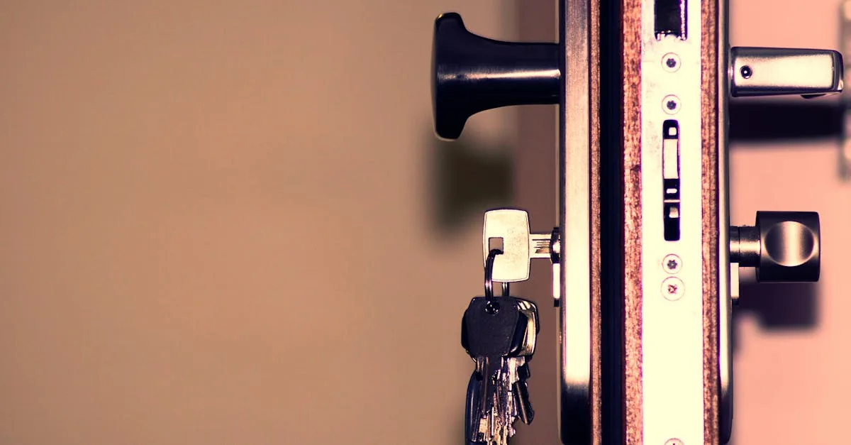 découvrez comment aménager votre entryway pour un accueil chaleureux et fonctionnel. astuces déco, idées de rangement et conseils pour optimiser cet espace dès l'entrée de votre maison.