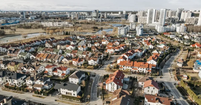 découvrez les quartiers à éviter pour un séjour en toute sécurité. conseils et informations essentielles pour choisir le meilleur endroit où vivre ou voyager.
