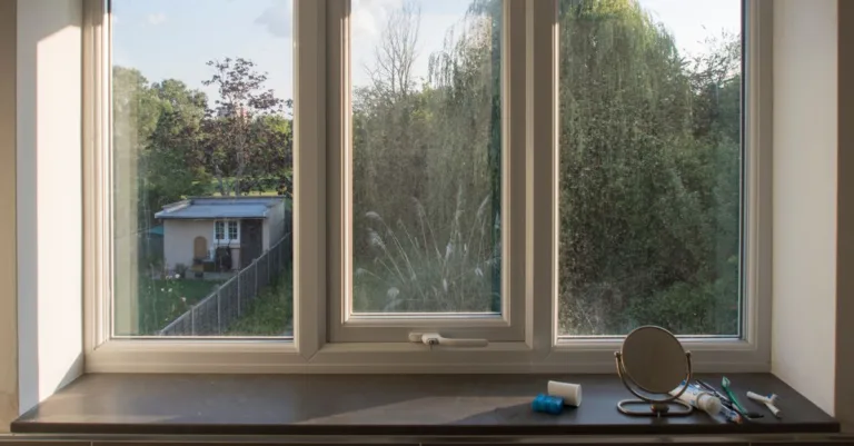 extension de maison sans permis : découvrez les risques, les démarches de régularisation et les solutions pour mettre votre projet en conformité.
